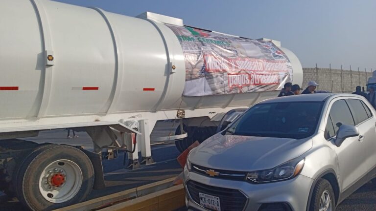 SOLICITA TIME CERAMICS APOYO DE AUTORIDADES PARA LEVANTAR BLOQUEO QUE REALIZAN TRANSPORTISTAS A SU PLANTA DE TRABAJO
