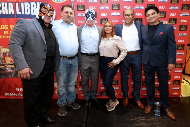 “LEYENDAS DE LA LUCHA LIBRE”, LA PRIMERA COLECCIÓN DE LIBROS QUE RECOPILA LOS DUELOS DE APUESTAS QUE FUERON HISTORIA