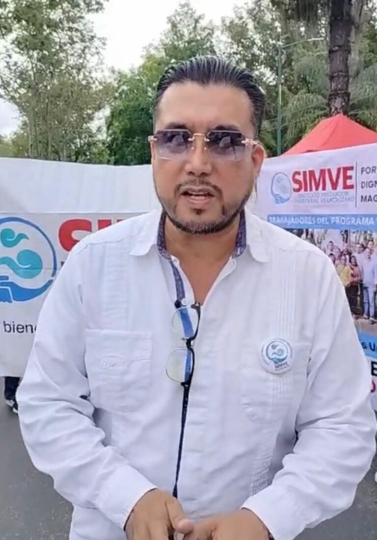 La Secretaría de Educación de Veracruz (SEV) notificó el cese de Gerardo Velásquez Maravert, Secretario General del Sindicato Innovador Magisterial Veracruzano (SIMVE), por presuntas irregularidades administrativas y laborales